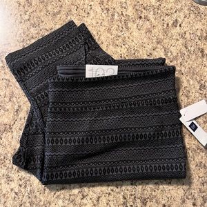 NWT GapFit Patterned Charcoal Gray and Black GFast Full Length Leggings